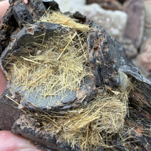 Bild in Galerie-Viewer laden, Hematite with Exposed Golden Rutile #04
