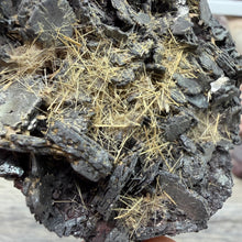 Bild in Galerie-Viewer laden, Hematite with Exposed Golden Rutile #05