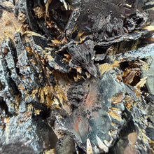 Bild in Galerie-Viewer laden, Hematite with Exposed Golden Rutile #05