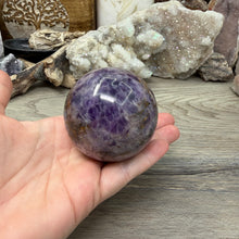 Cargar imagen en el visor de la galería, Chevron Amethyst 60mm Sphere