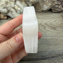 Load image into Gallery viewer, Pink Calcite / Mangano Calcite 2.75" Star #03
