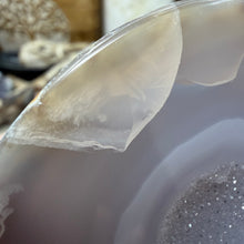 Load image into Gallery viewer, Agate Polished Geode #01