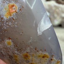 Load image into Gallery viewer, Agate Polished Geode #01
