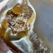 Load image into Gallery viewer, Agate Polished Geode #05