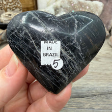Bild in Galerie-Viewer laden, Black Tourmaline with Hematite Heart #05