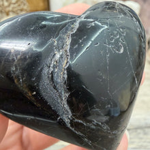 Bild in Galerie-Viewer laden, Black Tourmaline with Hematite Heart #07