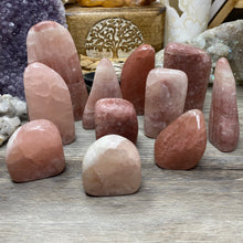 Bild in Galerie-Viewer laden, Rose Calcite Freeform #02