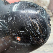 Bild in Galerie-Viewer laden, Black Tourmaline with Hematite Heart #09