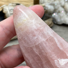 Bild in Galerie-Viewer laden, Rose Calcite Freeform #02