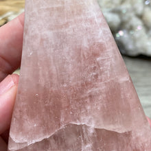 Bild in Galerie-Viewer laden, Rose Calcite Freeform #02