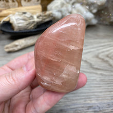 Bild in Galerie-Viewer laden, Rose Calcite Freeform #03