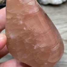 Bild in Galerie-Viewer laden, Rose Calcite Freeform #03