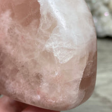 Bild in Galerie-Viewer laden, Rose Calcite Freeform #05