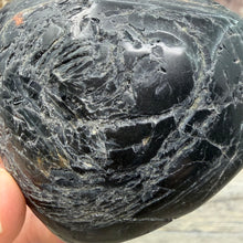 Bild in Galerie-Viewer laden, Black Tourmaline with Hematite Heart #18