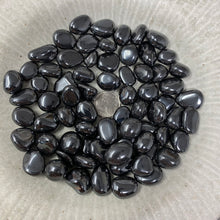 Bild in Galerie-Viewer laden, Hematite Tumbles