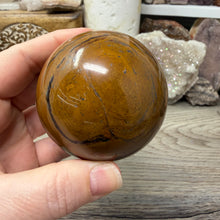 Bild in Galerie-Viewer laden, Tiger Iron 65mm Sphere #04