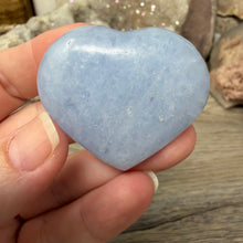 将图像加载到图库查看器中,Blue Calcite Small Heart Palm Stone Set #01