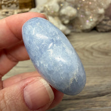 将图像加载到图库查看器中,Blue Calcite Small Heart Palm Stone Set #03