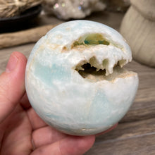 Bild in Galerie-Viewer laden, Blue Aragonite 65mm Sphere #03