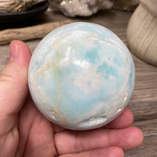Bild in Galerie-Viewer laden, Blue Aragonite 65mm Sphere #03