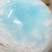 Bild in Galerie-Viewer laden, Blue Aragonite 73mm Sphere #04