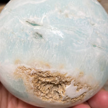Bild in Galerie-Viewer laden, Blue Aragonite 73mm Sphere #04