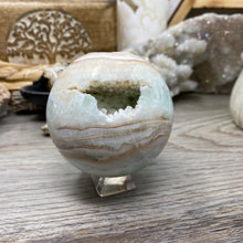 Bild in Galerie-Viewer laden, Blue Aragonite 76mm Sphere #05