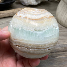 Bild in Galerie-Viewer laden, Blue Aragonite 76mm Sphere #05