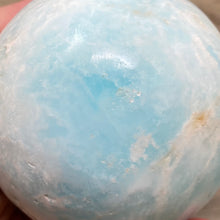 Bild in Galerie-Viewer laden, Blue Aragonite 78mm Sphere #06