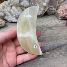 将图像加载到图库查看器中,Lemon Calcite Moon #07
