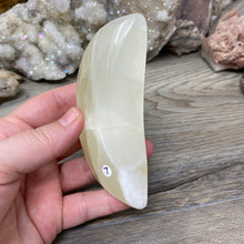 将图像加载到图库查看器中,Lemon Calcite Moon #07