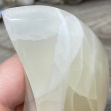 将图像加载到图库查看器中,Lemon Calcite Moon #07