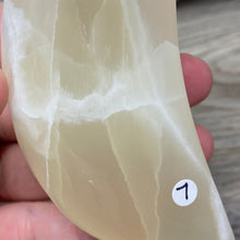 将图像加载到图库查看器中,Lemon Calcite Moon #07