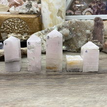 Bild in Galerie-Viewer laden, Pink Calcite / Mangano Tower #02