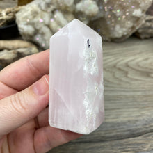Bild in Galerie-Viewer laden, Pink Calcite / Mangano Tower #02