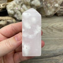 Bild in Galerie-Viewer laden, Pink Calcite / Mangano Tower #02