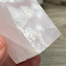 Bild in Galerie-Viewer laden, Pink Calcite / Mangano Tower #02