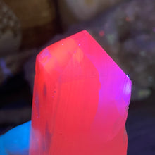Bild in Galerie-Viewer laden, Pink Calcite / Mangano Tower #02