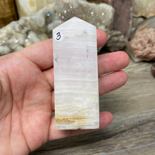 Bild in Galerie-Viewer laden, Pink Calcite / Mangano Tower #03