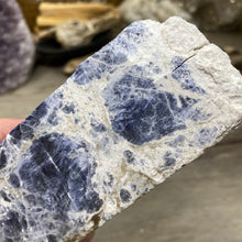 Chargez l'image dans la visionneuse de la galerie, Sodalite Rough #05