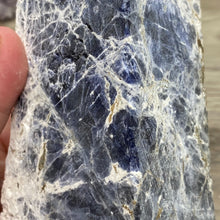 Chargez l'image dans la visionneuse de la galerie, Sodalite Rough #05