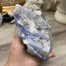 Chargez l'image dans la visionneuse de la galerie, Sodalite Rough #06