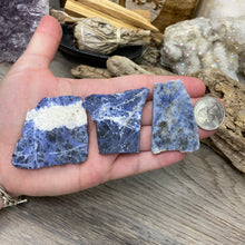 Bild in Galerie-Viewer laden, Sodalite Small Rough Slabs Set #08
