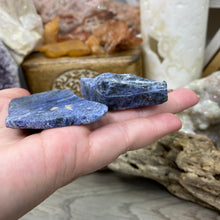 Bild in Galerie-Viewer laden, Sodalite Small Rough Slabs Set #11