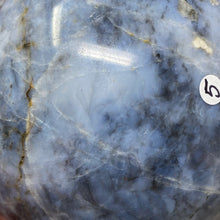 Bild in Galerie-Viewer laden, Dumortierite "Blue Quartz" Large Sphere #05 - 3.54" / 90mm