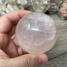 Bild in Galerie-Viewer laden, Rose Quartz Sphere #01 - 2.42" / 61mm