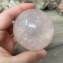 Bild in Galerie-Viewer laden, Rose Quartz Sphere #01 - 2.42" / 61mm