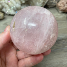 Bild in Galerie-Viewer laden, Rose Quartz Sphere #02 - 2.70" / 69mm