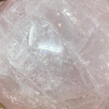 Bild in Galerie-Viewer laden, Rose Quartz Sphere #02 - 2.70" / 69mm