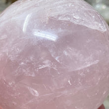 Bild in Galerie-Viewer laden, Rose Quartz Sphere #02 - 2.70" / 69mm